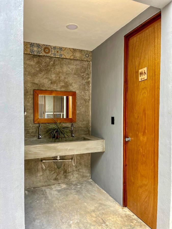Ariche Valladolid Hotel & Hostal Екстер'єр фото