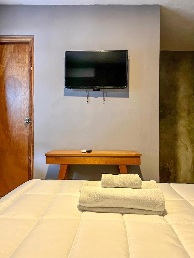Ariche Valladolid Hotel & Hostal Екстер'єр фото