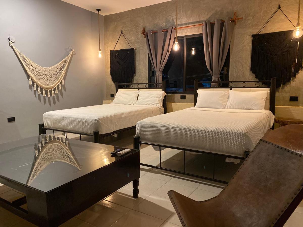 Ariche Valladolid Hotel & Hostal Екстер'єр фото